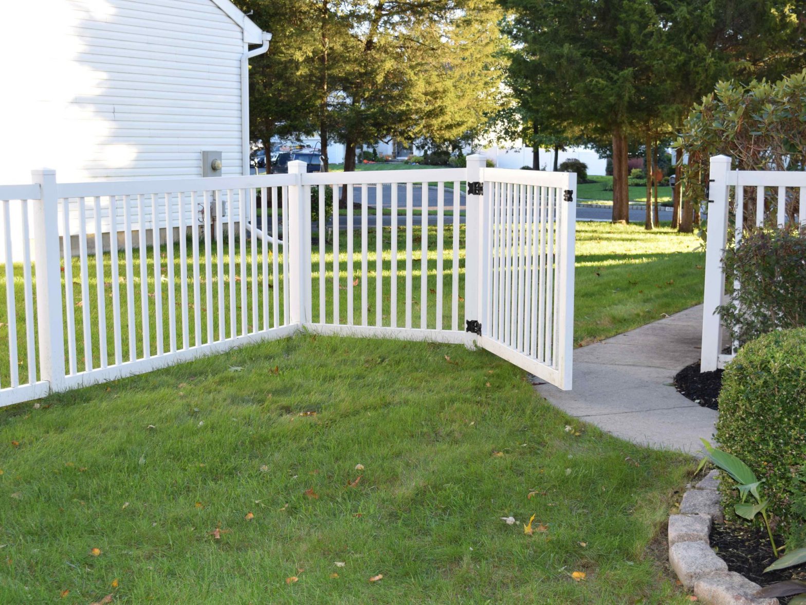 Photo of a Douglas GA vinyl fence